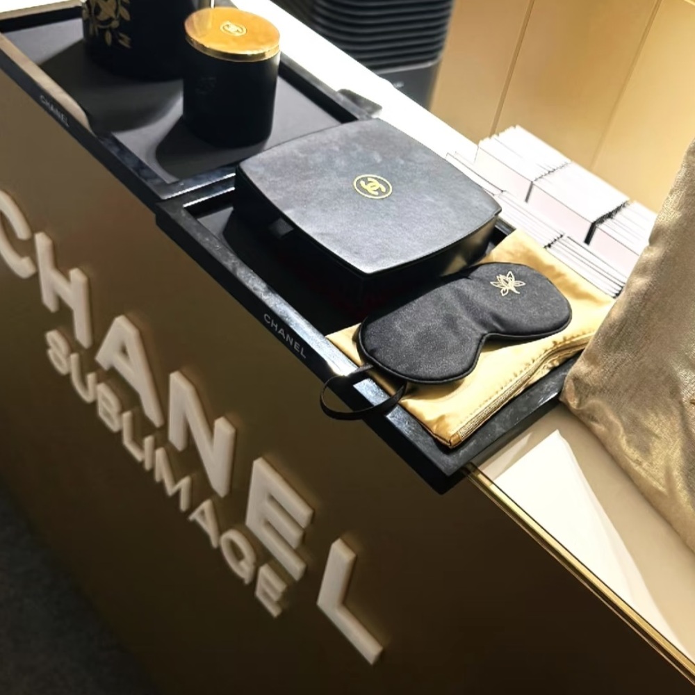 CHANEL Sublimage Black Eye Mask and White Terry Pads - Picture 2 of 10
